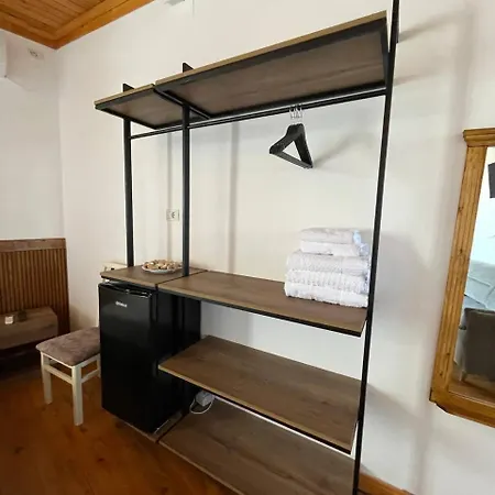Dollma Traditional Guest House, Inside Castle * Krujë