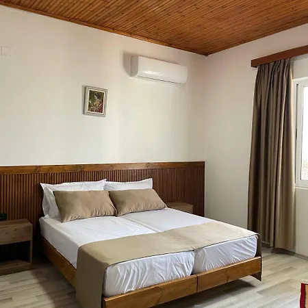 게스트하우스 Dollma Traditional Guest House, Inside Castle Krujë